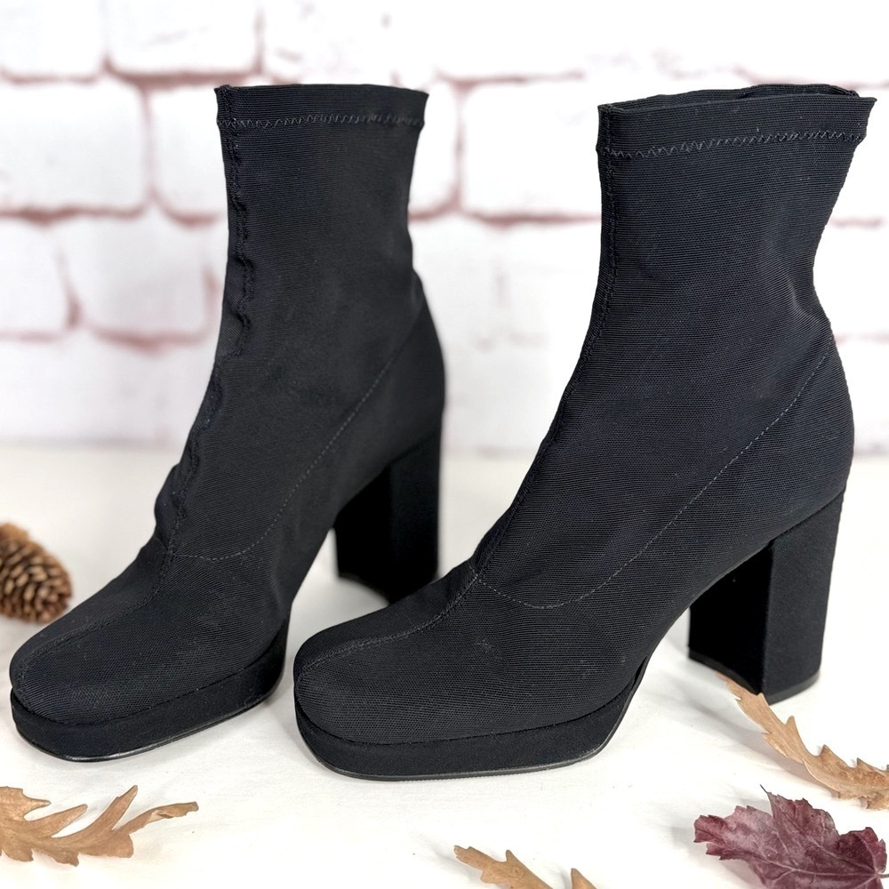 ENZO ANGIOLINI Size 6 Black Knit Sock Ankle Boots Chunky Heels feels like 6.5 - Picture 15 of 15